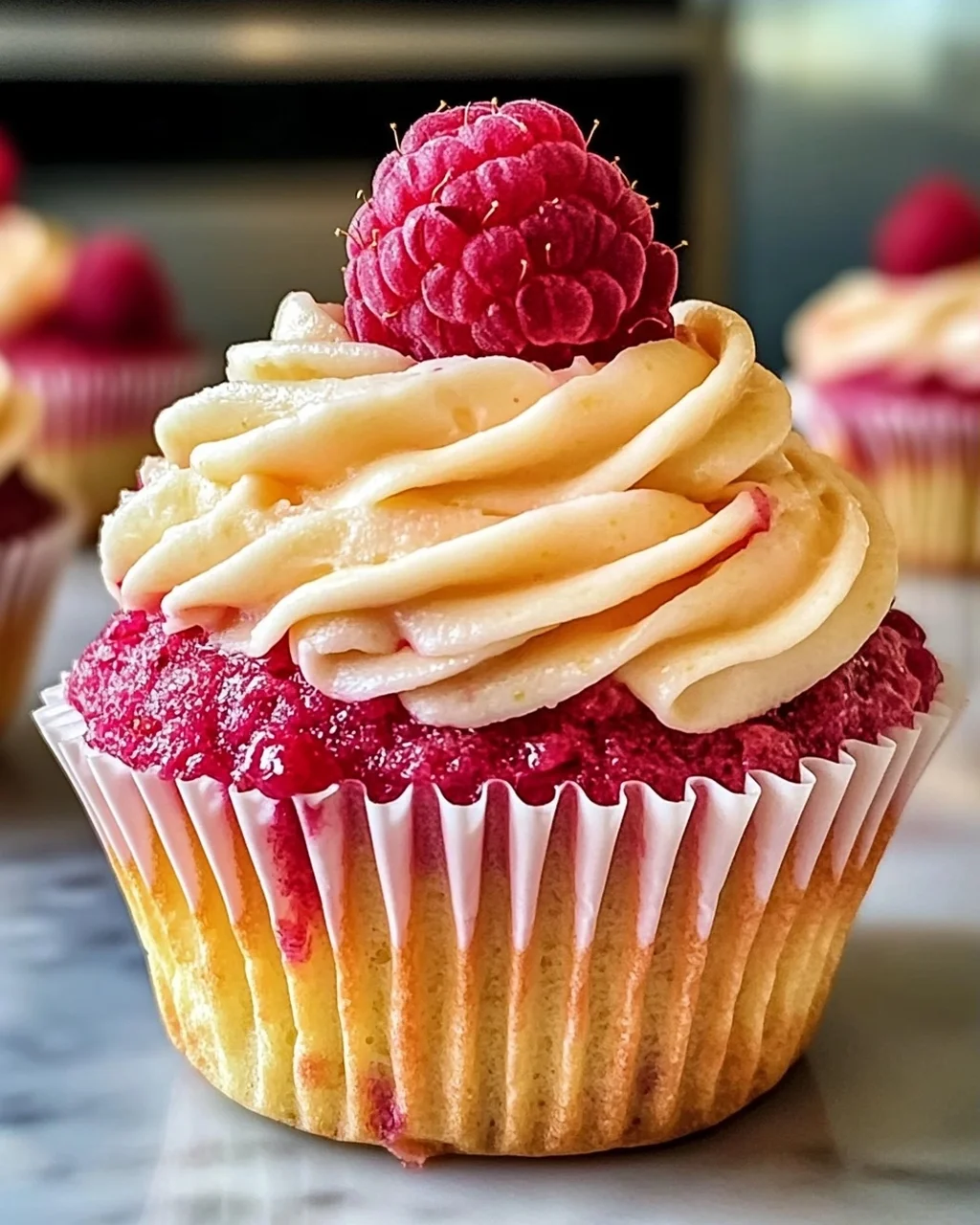 Zitronen- und Himbeer- Muffins für den perfekten Frühlingsgenuss